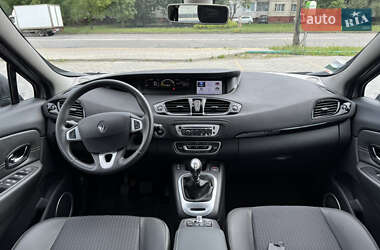Минивэн Renault Grand Scenic 2012 в 
