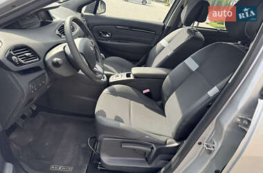Минивэн Renault Grand Scenic 2012 в 