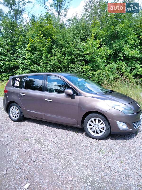 Минивэн Renault Grand Scenic 2010 в Бориславе