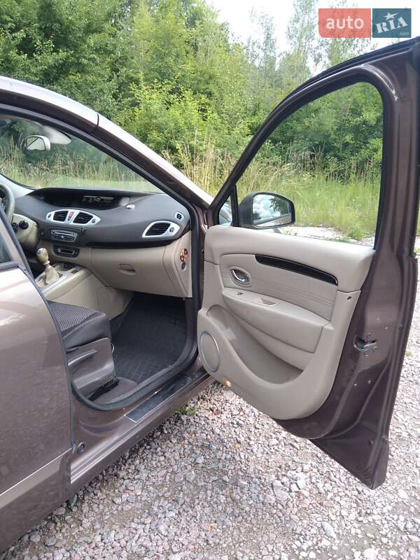 Минивэн Renault Grand Scenic 2010 в Бориславе