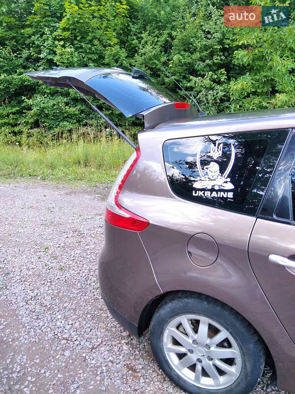 Минивэн Renault Grand Scenic 2010 в Бориславе