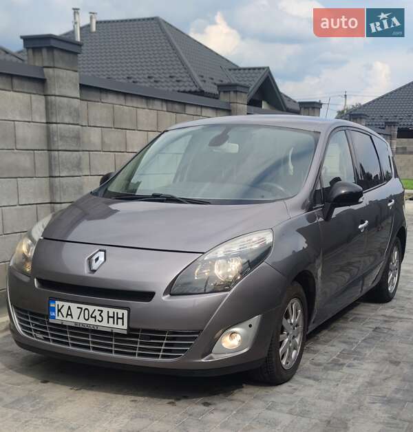 Renault Grand Scenic 2011