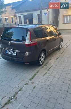Мінівен Renault Grand Scenic 2012 в 