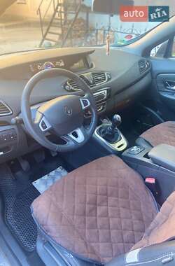 Мінівен Renault Grand Scenic 2012 в 