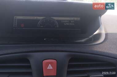 Минивэн Renault Grand Scenic 2010 в 