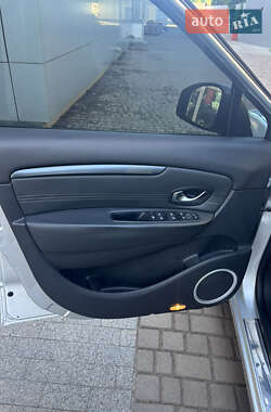 Минивэн Renault Grand Scenic 2010 в 