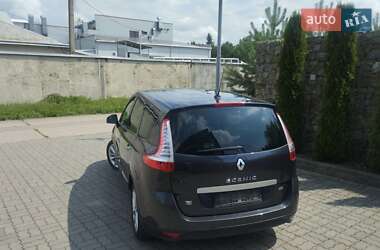 Минивэн Renault Grand Scenic 2011 в 