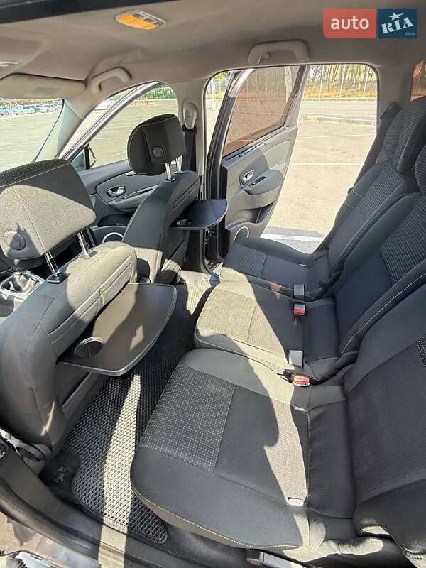 Минивэн Renault Grand Scenic 2009 в Подгородном