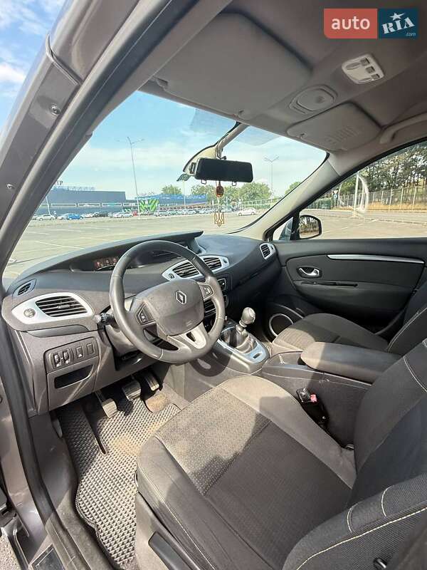 Минивэн Renault Grand Scenic 2009 в Подгородном