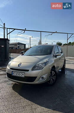 Мінівен Renault Grand Scenic 2011 в Івано-Франківську