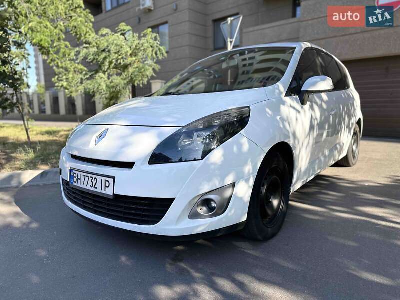 Renault Grand Scenic 2012
