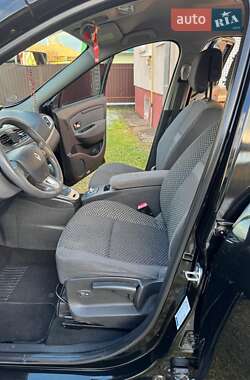 Минивэн Renault Grand Scenic 2011 в 