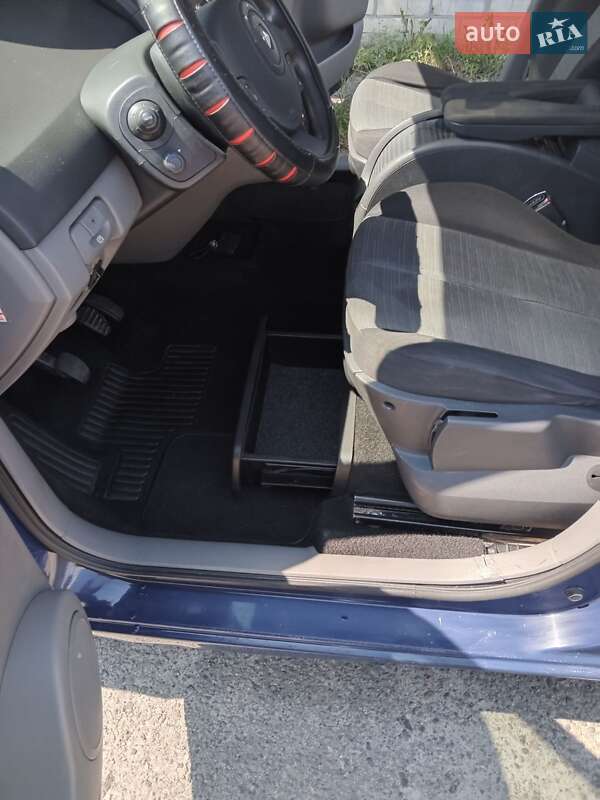 Мінівен Renault Grand Scenic 2004 в Києві