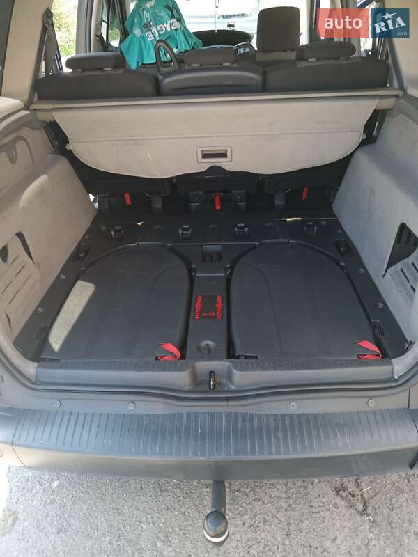 Мінівен Renault Grand Scenic 2004 в Києві