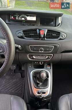 Минивэн Renault Grand Scenic 2011 в 