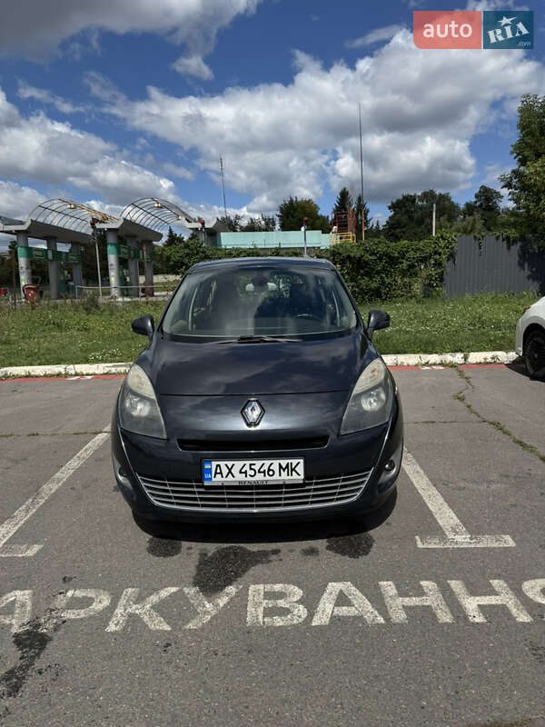 Минивэн Renault Grand Scenic 2010 в Лозовой