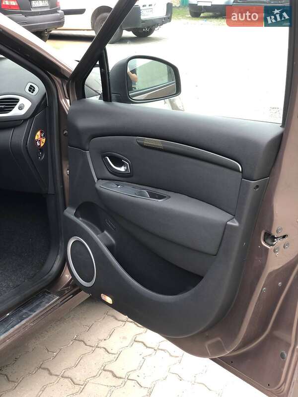 Минивэн Renault Grand Scenic 2011 в Ковеле