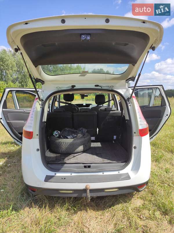 Минивэн Renault Grand Scenic 2013 в Ромнах