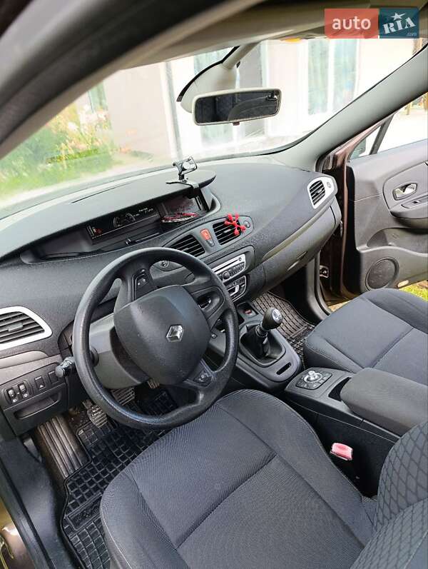 Минивэн Renault Grand Scenic 2010 в Каменке-Бугской