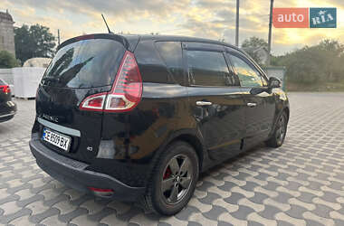 Минивэн Renault Grand Scenic 2010 в 