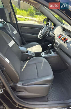 Минивэн Renault Grand Scenic 2014 в 