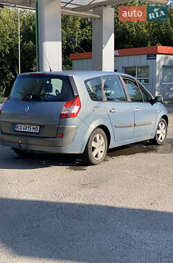Минивэн Renault Grand Scenic 2004 в 
