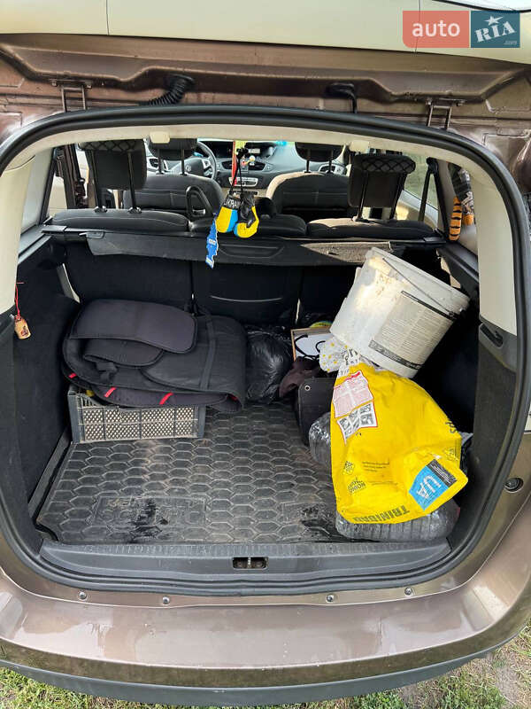 Мінівен Renault Grand Scenic 2011 в Кременчуці фото 18 Мінівен Renault Grand Scenic 2011 в Кременчуці