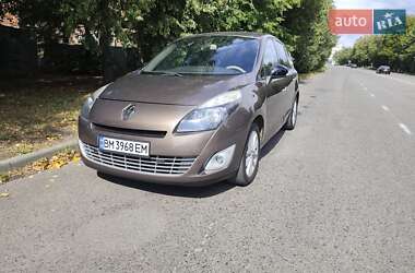 Минивэн Renault Grand Scenic 2011 в 