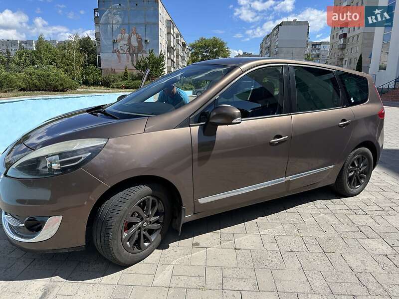 Renault Grand Scenic 2012