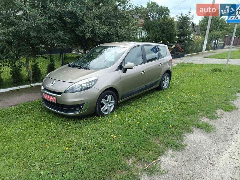 Renault Grand Scenic 2013