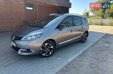 Минивэн Renault Grand Scenic 2016 в 