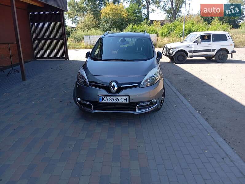 Минивэн Renault Grand Scenic 2016 в Коростене