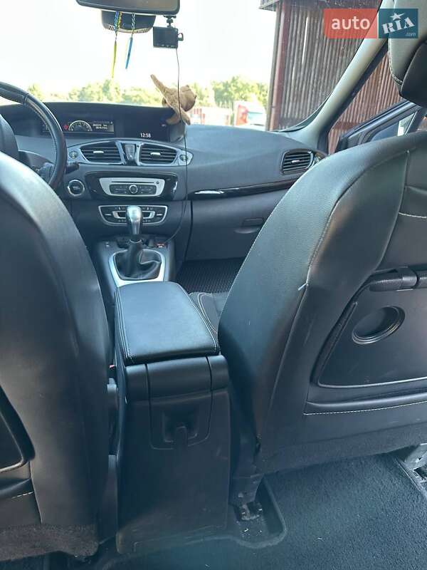 Минивэн Renault Grand Scenic 2016 в Коростене