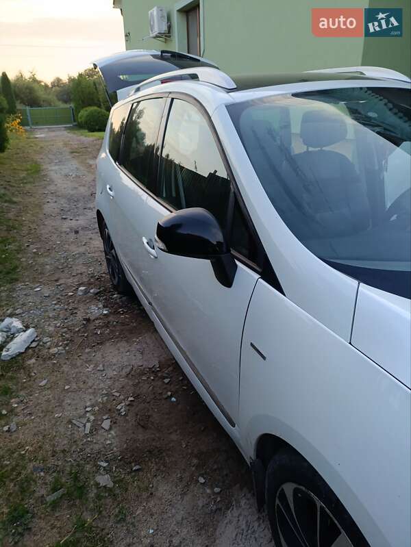 Мінівен Renault Grand Scenic 2015 в Пустомитах