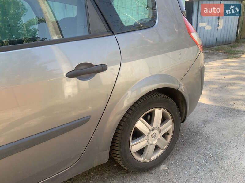 Минивэн Renault Grand Scenic 2005 в Киеве