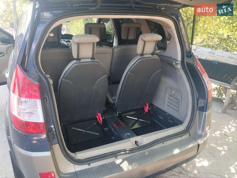 Мінівен Renault Grand Scenic 2004 в Кривому Розі фото 19 Мінівен Renault Grand Scenic 2004 в Кривому Розі