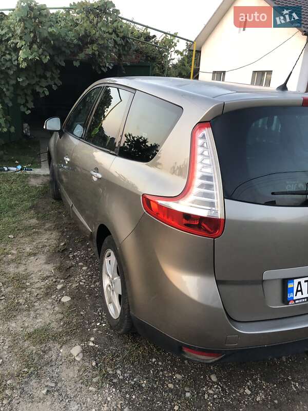 Минивэн Renault Grand Scenic 2009 в Бурштыне