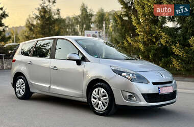 Минивэн Renault Grand Scenic 2012 в 