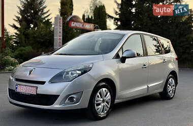 Минивэн Renault Grand Scenic 2012 в 