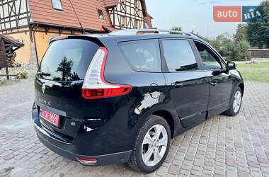 Минивэн Renault Grand Scenic 2014 в 
