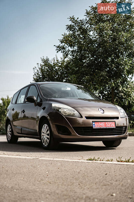 Мінівен Renault Grand Scenic 2010 в Бурштині