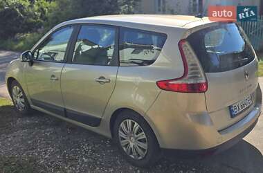 Минивэн Renault Grand Scenic 2009 в 