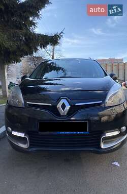 Минивэн Renault Grand Scenic 2015 в 