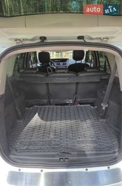 Минивэн Renault Grand Scenic 2013 в 
