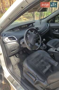 Минивэн Renault Grand Scenic 2013 в 
