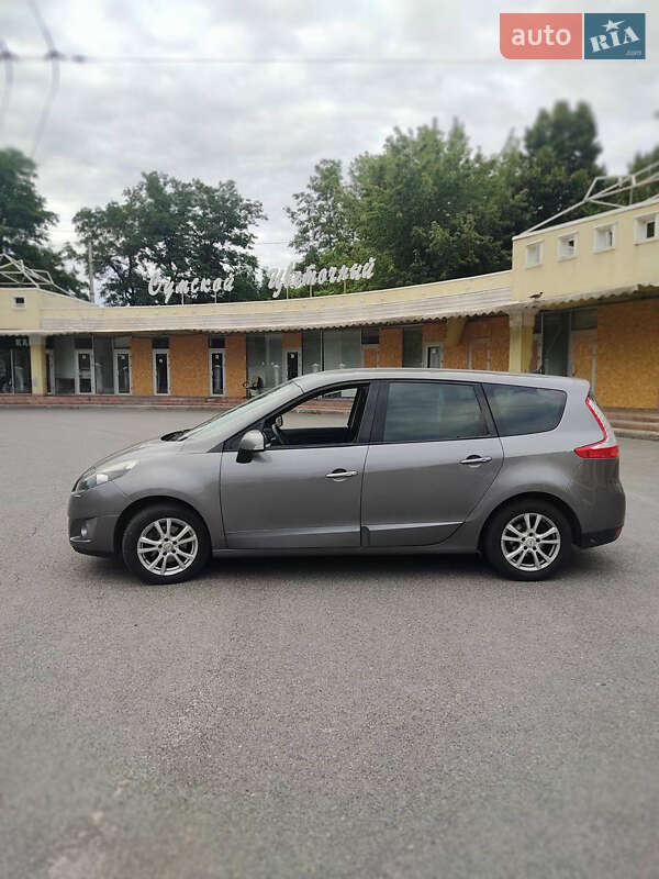 Renault Grand Scenic 2010