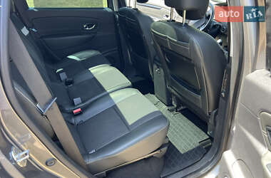 Минивэн Renault Grand Scenic 2015 в 