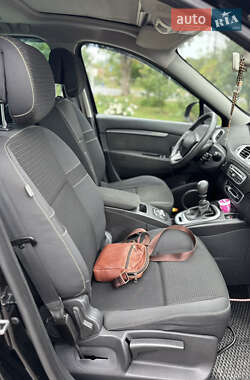 Минивэн Renault Grand Scenic 2010 в 