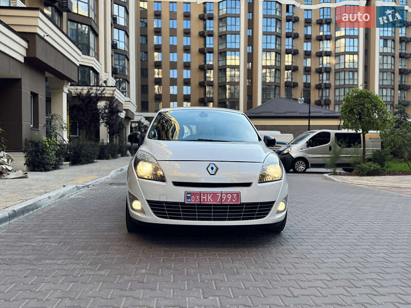 Минивэн Renault Grand Scenic 2011 в Киеве