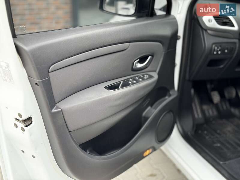 Мінівен Renault Grand Scenic 2009 в Тернополі